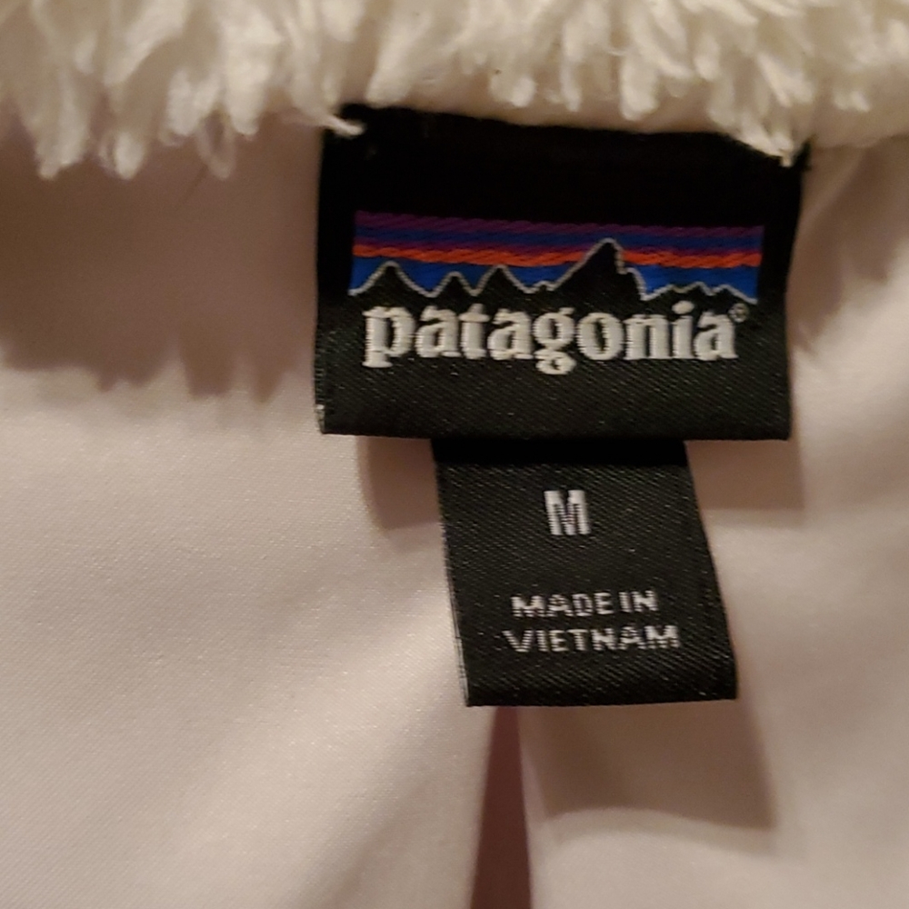 SOLD Patagonia fleece vest - Picture 3 of 7